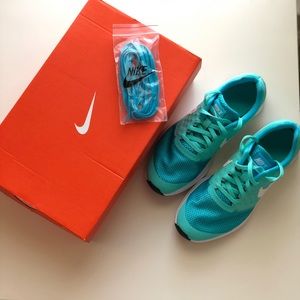 Nike Downshifter 7 Youth Running Shoe - Mint Green